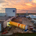 The Artemis II Core Stage moves from final assembly to the VAB at NASA’s Michoud Assembly Facility in New Orleans in preparation for delivery to Kennedy Spaceflight Center later this month. Image credit: NASA/Michael DeMocker