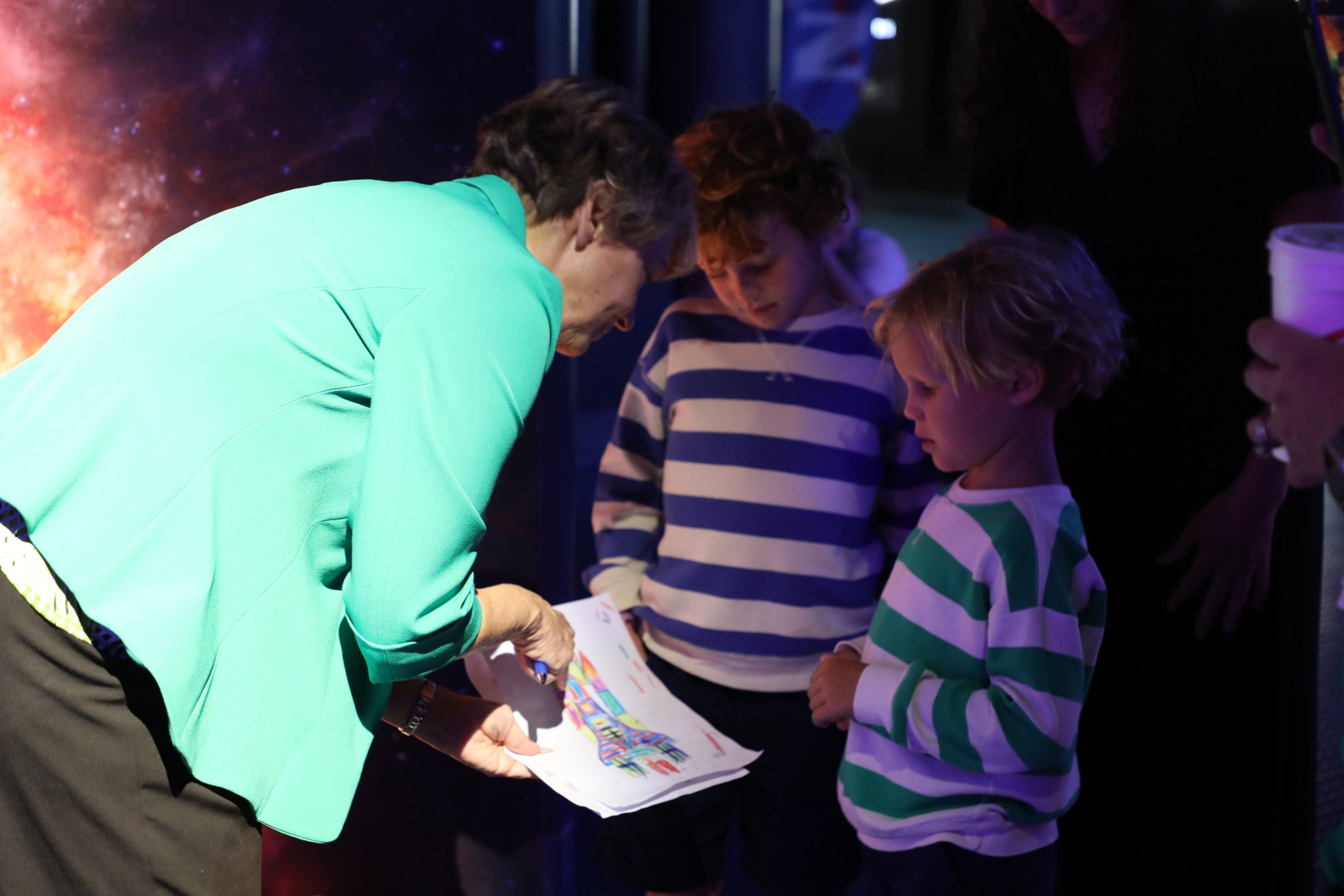 Former NASA astronaut Eileen Collins shared her enthusiasm for space exploration and the importance of Chandra’s scientific contributions to attendees of all ages throughout the event celebrating 25 years of the agency’s Chandra X-ray Observatory at the U.S. Space & Rocket Center’s Intuitive Planetarium on Aug. 23.