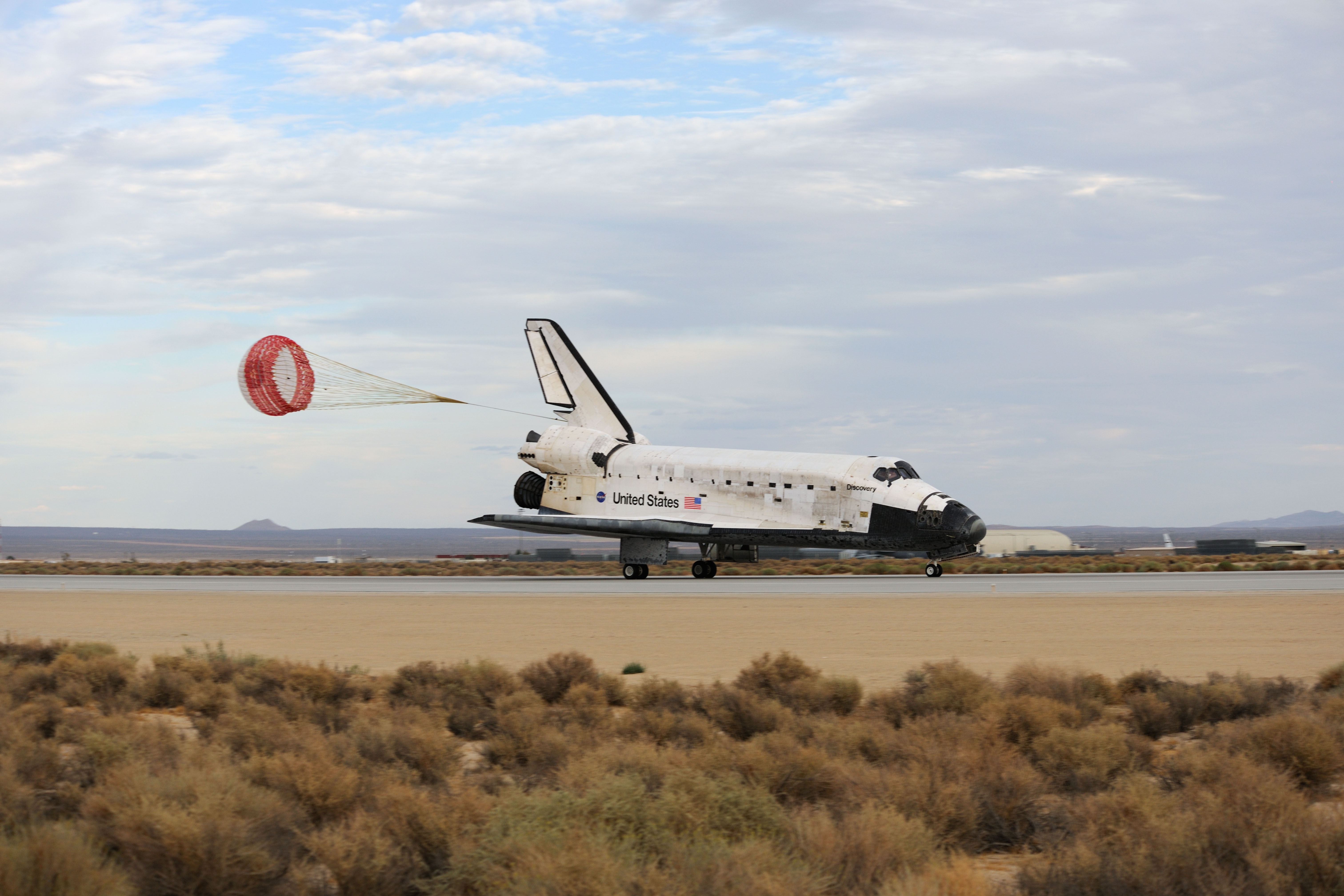 Discovery touches down at Edwards Air Force Base in California