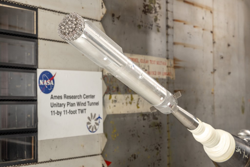 A 1.2% scale model of the Super Heavy rocket that will launch the Starship human landing system to the Moon for future crewed Artemis missions was recently tested at NASA’s Ames Research Center’s transonic wind tunnel, providing valuable information on vehicle stability when re-entering Earth’s atmosphere.