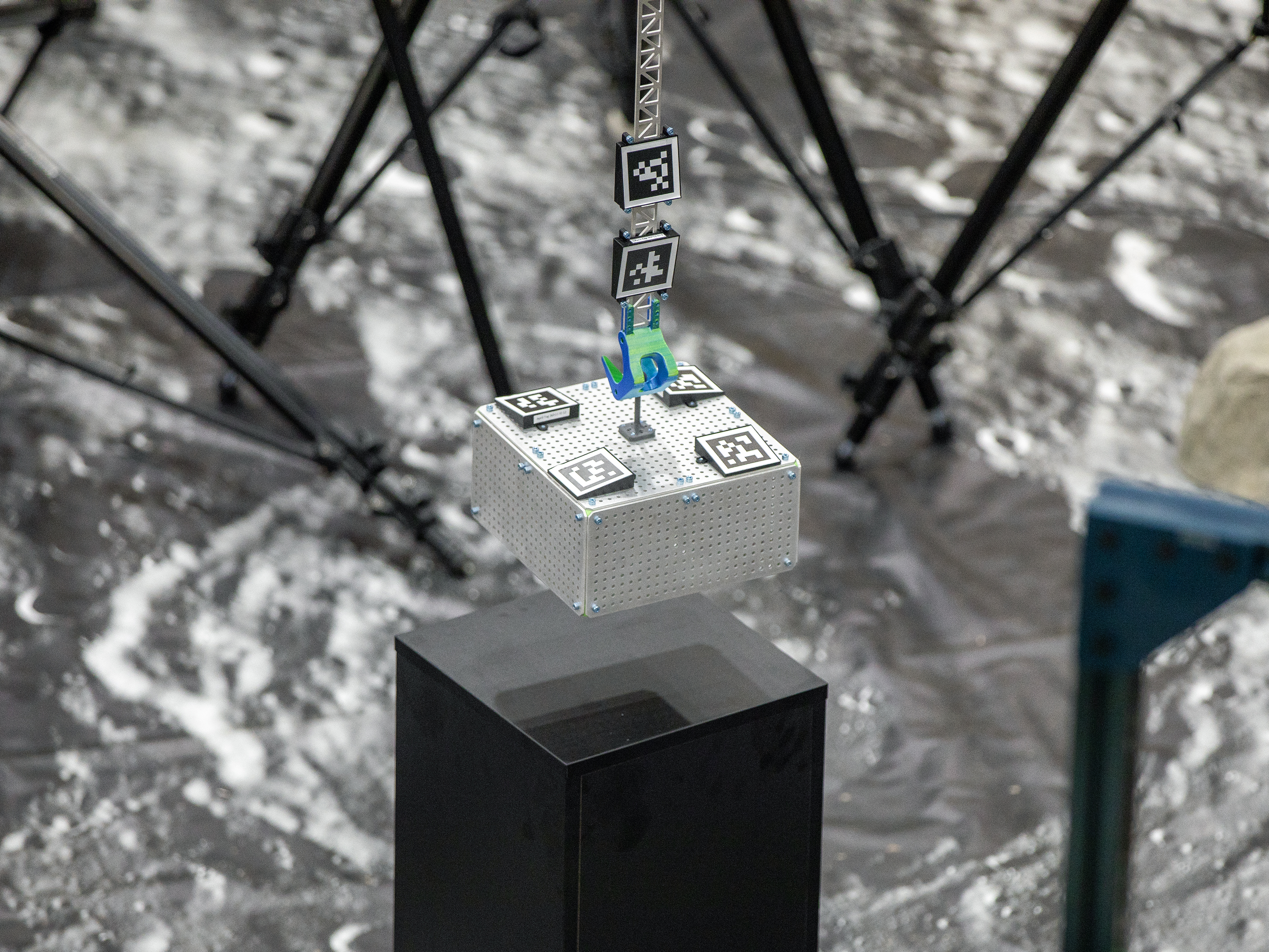 ­­Robotic Moving ‘Crew’ Preps for Work on Moon 