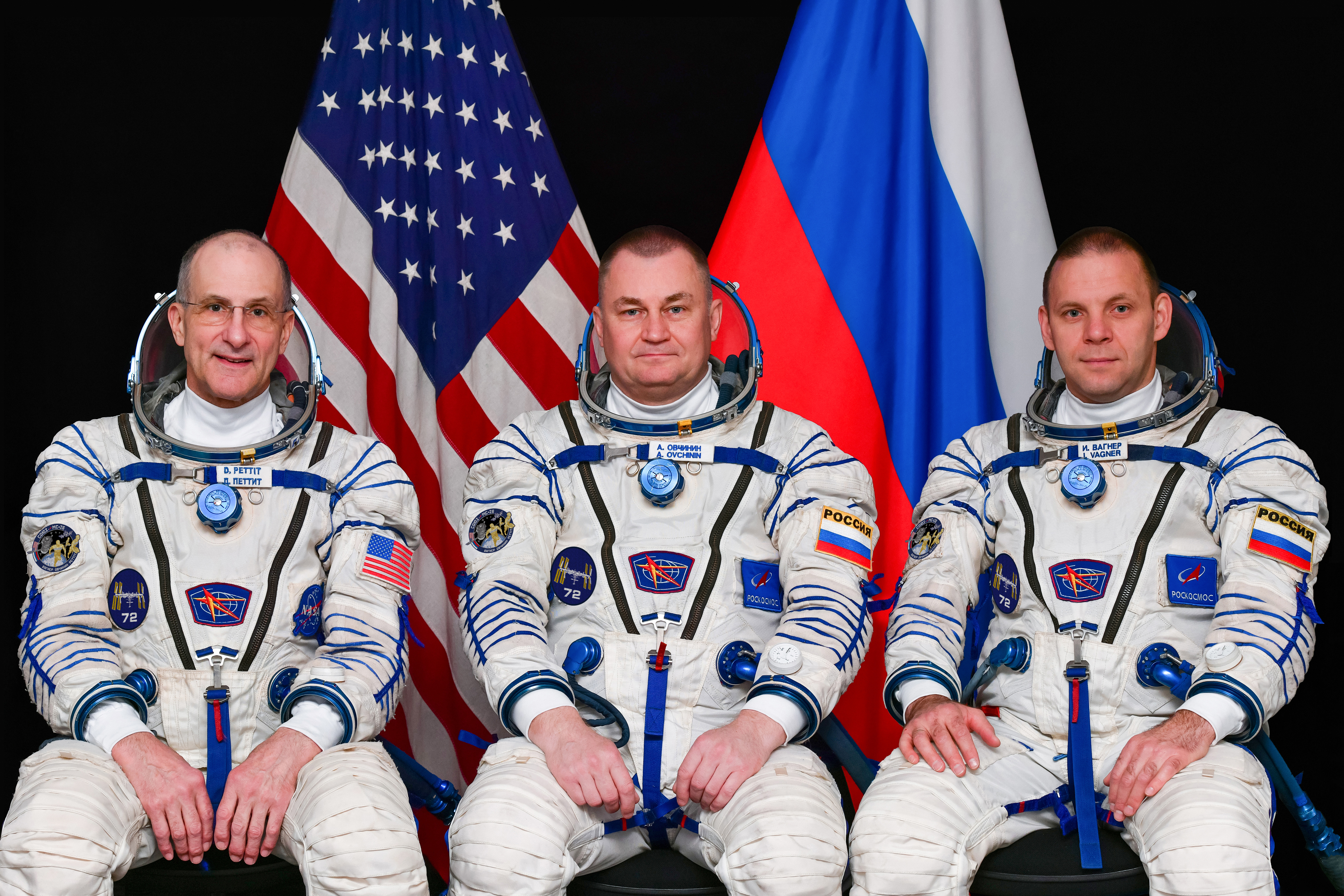 NASA Units Protection for Group Release; Trio to Sign up for Expedition 71 – NASA