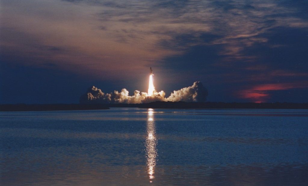 Liftoff of Endeavour on the STS-68 mission