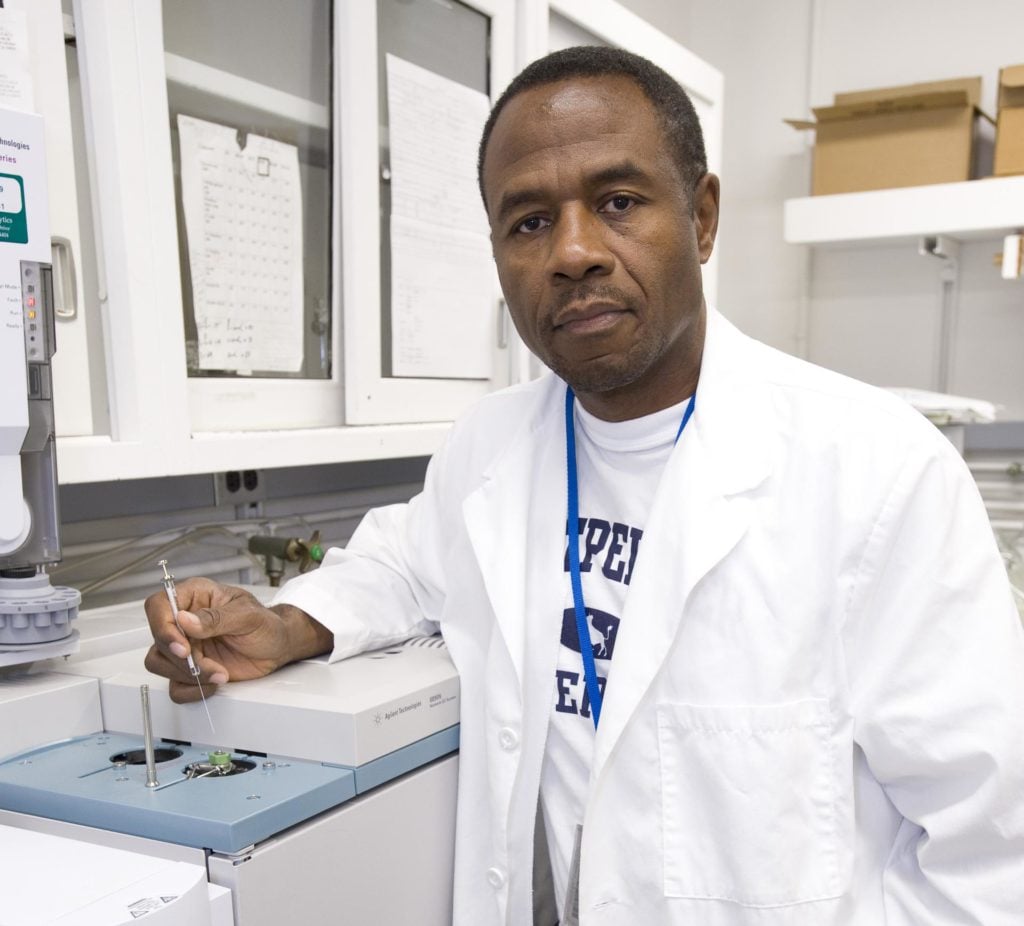 Dr George Cooper analyzes metoritic material by injecting samples into gas chromatograph-mass spectrometer. This instrument separates very complicated molecular mixtures into individual componds that are more easily identified. ARC-2011-ACD11-0142-003